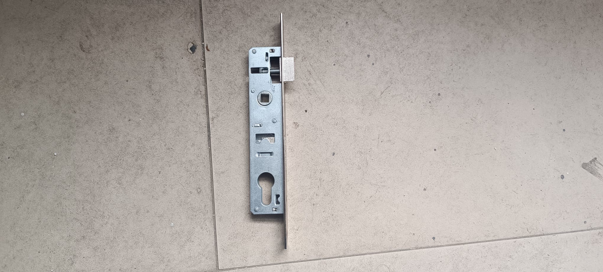 Ahatlı çilingir kapı açma servisi, Kepez anahtarcı