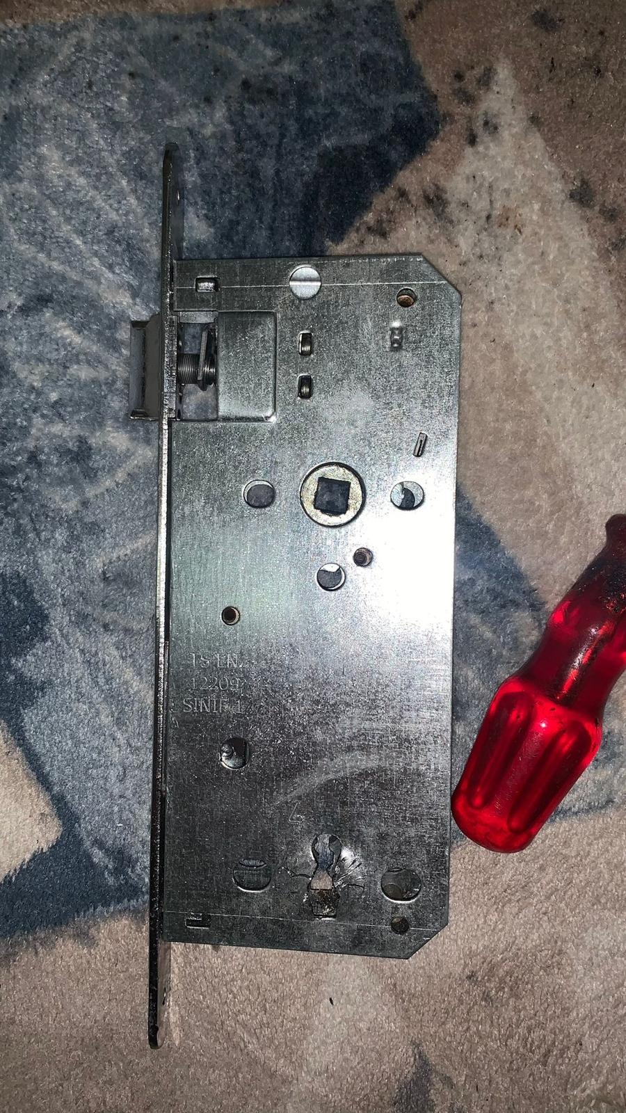 Güzelyurt çilingir kapı açma servisi, Aksu anahtarcı