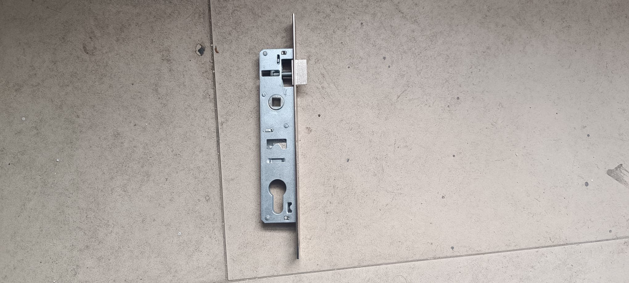 Kundu çilingir kapı açma servisi, Aksu anahtarcı